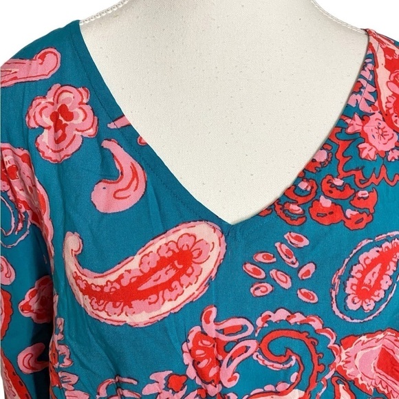 Emily Wonder Green and Pink Paisley Print V-Neck Long Sleeve Top - Picture 3 of 14